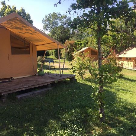 Camping Forcalquier Les Routes De Provence Hotel Exterior photo